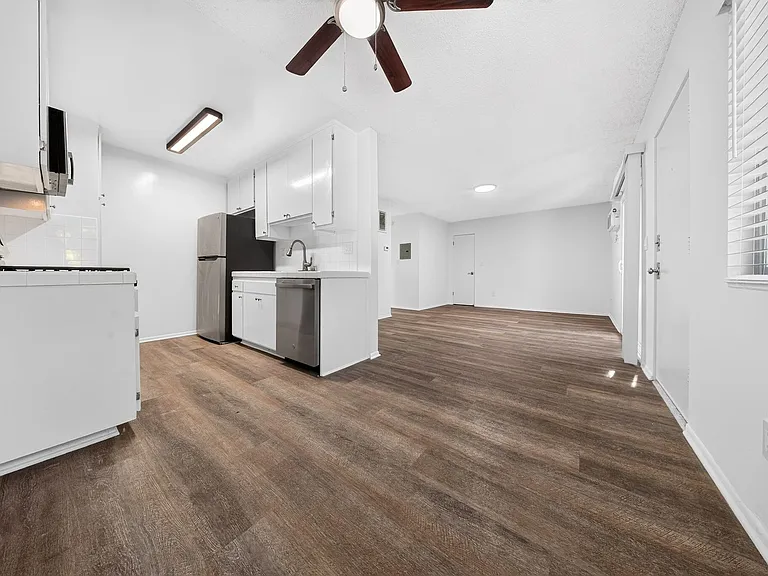 5650 Fair Ave — Photo 12