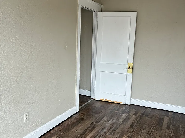 148 Barney St #2B — Photo 14
