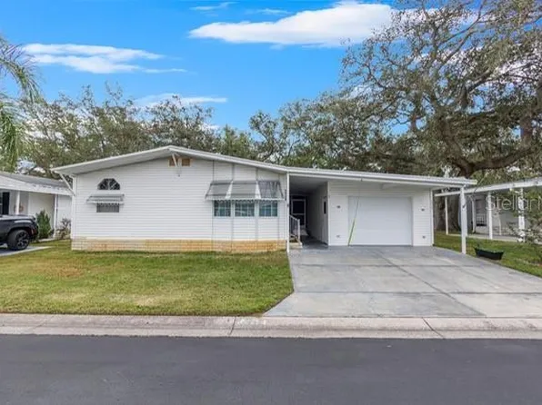 34124 Estates Ln, Zephyrhills, FL 33543