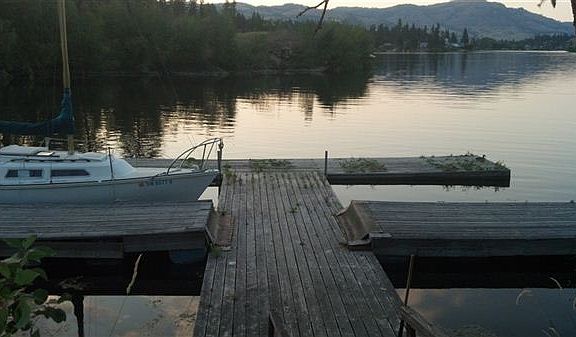 community boat dock