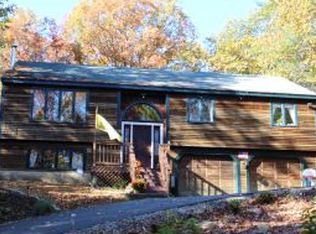 34 Cross Rd, Sandown, NH 03873