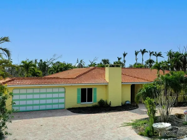 9421 Moonlight Dr, Sanibel, FL 33957