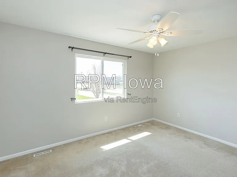 1108 NE 7th Ln — Photo 18