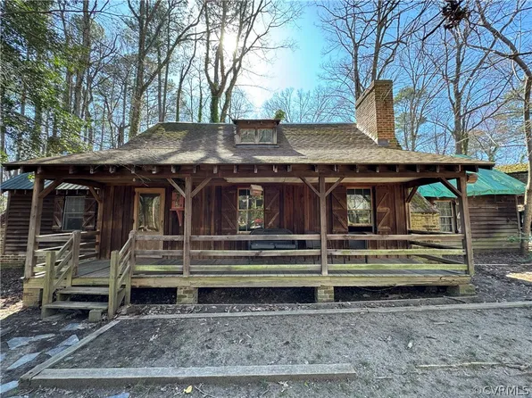 2326 Tuscora Rd, North Chesterfield, VA 23235