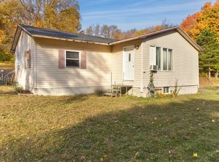 40 Sessions Rd, Shelby, MI 49455