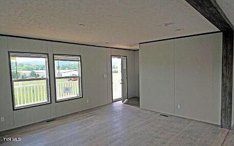 5th image of 719 Main North St