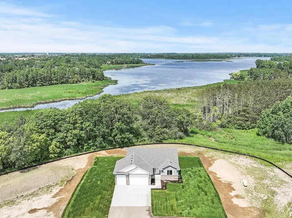 2887 317th Ave NE, Cambridge, MN 55008
