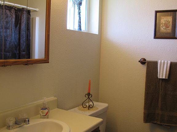 5th image of 812 E Hayden Dr