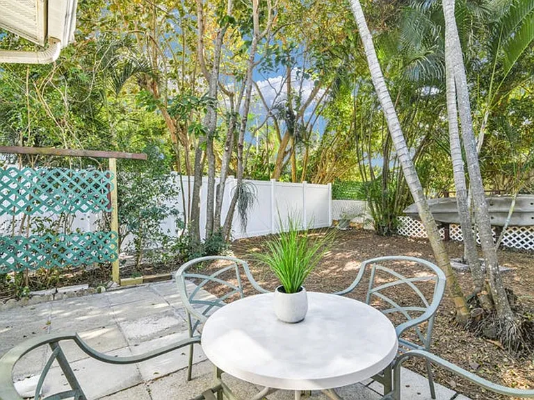 702 Sunset Dr — Photo 18