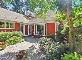 236 Riverside Ave, Riverside, CT 06878