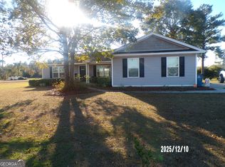586 Caleb Cir, Jesup, GA 31545