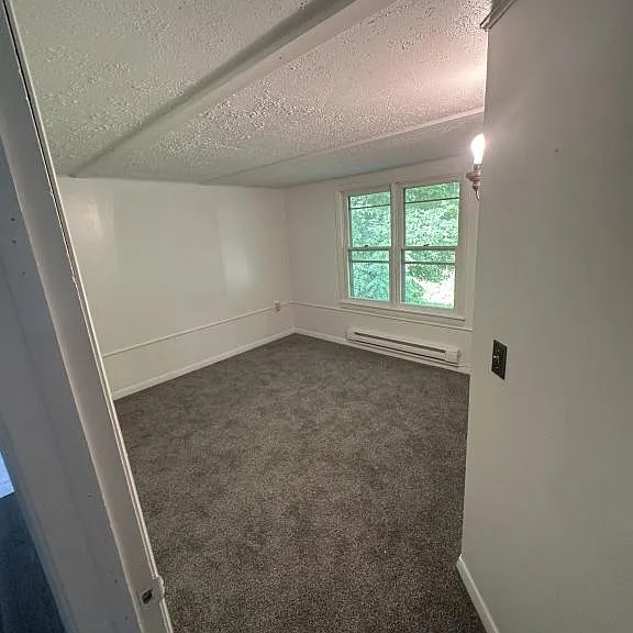164 N Park St — Photo 12