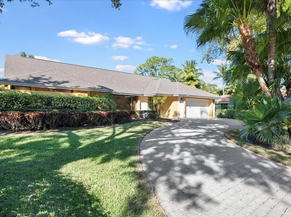 13601 La Mirada Circle, Wellington, FL 33414