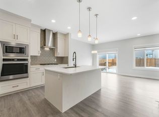 9919 226th St NW, Edmonton, AB T5T 7V2