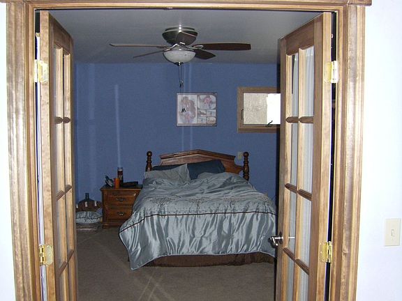 Split floor plan