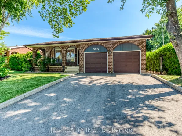 323 Warminster Dr S, Oakville, ON L6L 4N1