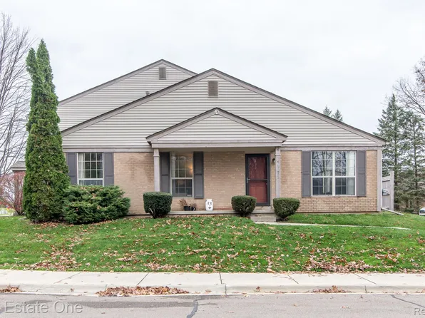 3162 Hidden Trl #81, Waterford, MI 48328