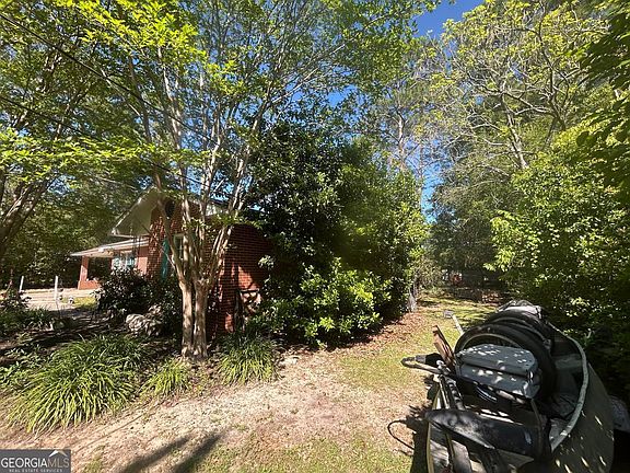 3rd image of 1625 Park Ave N