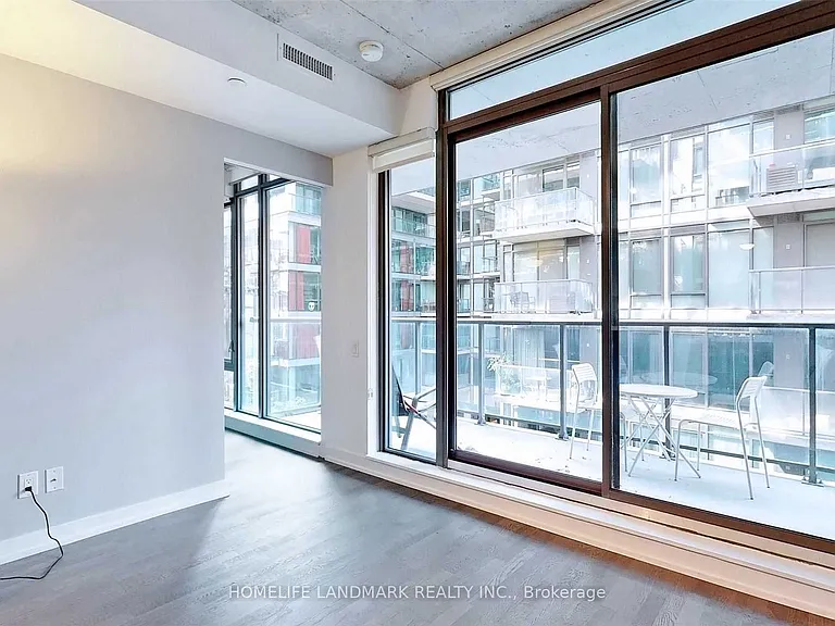 461 Adelaide St W #437 — Photo 6