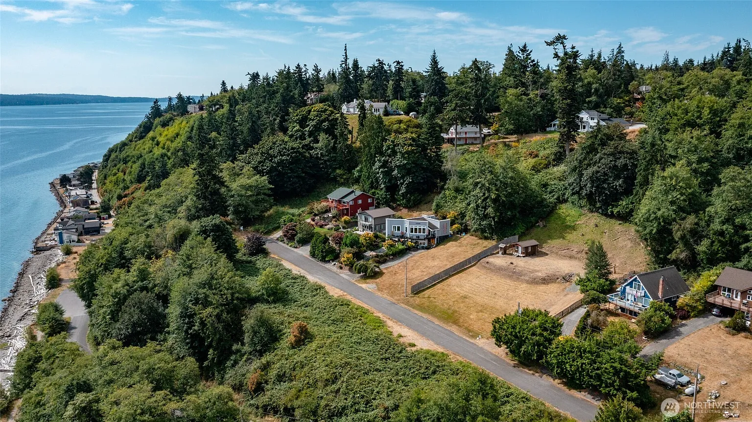 2217 Cranes Landing Drive photo 1