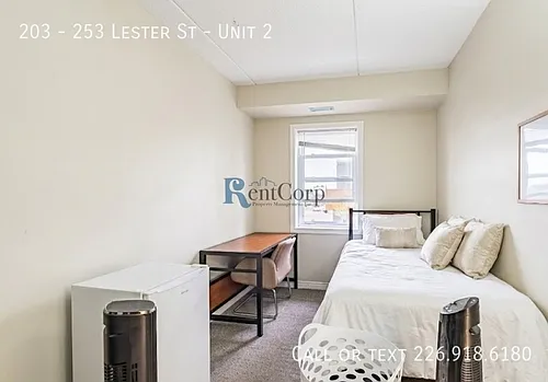 203 Lester St Photo 1