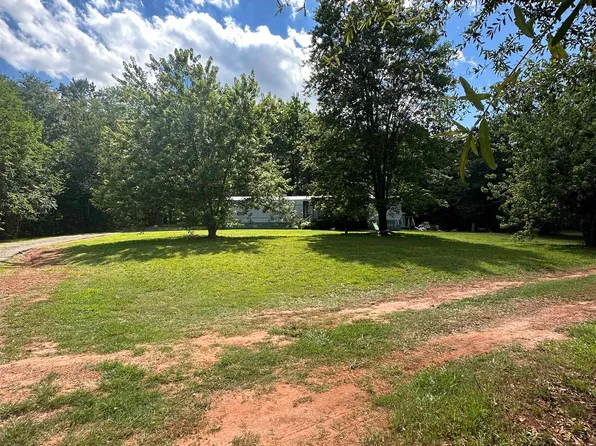 260 Saw Mill Rd, Campobello, SC 29322