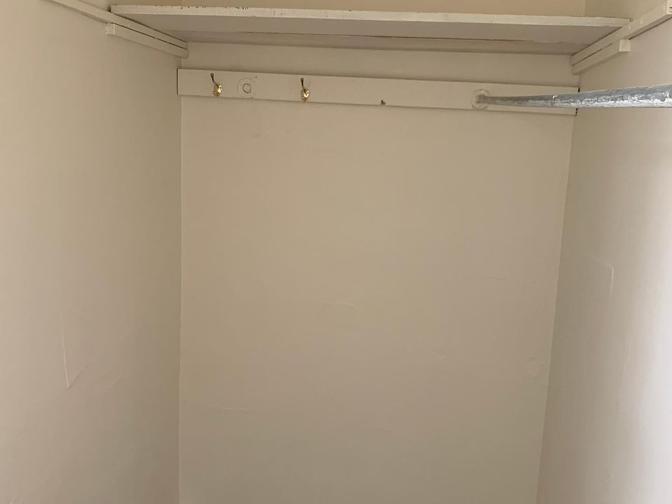 Walk in closet