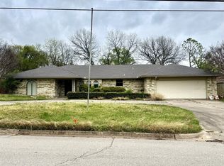 620 Sunset Dr SW, Ardmore, OK 73401