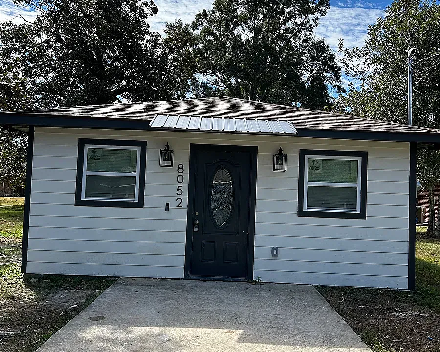 8052 Green Acres Dr