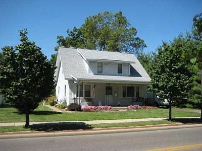 2nd image of 121 Hill Rd S