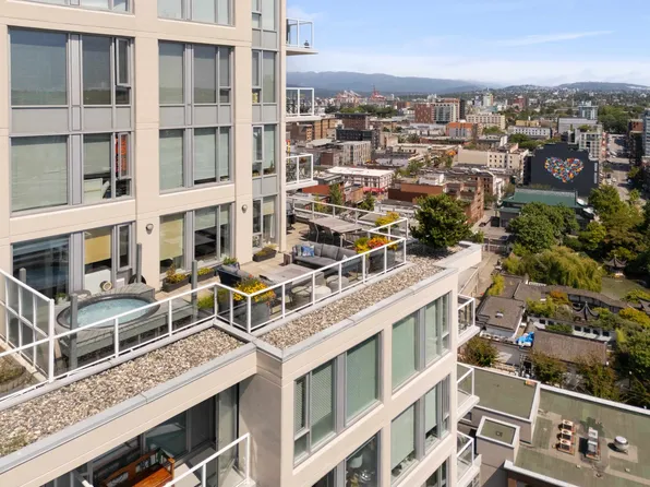 550 Taylor St #2405, Vancouver, BC V6B 1R1