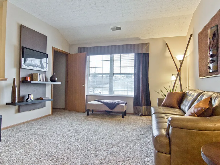 Albany Commons — Photo 7