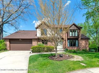 2000 Groton Way, East Lansing, MI 48823