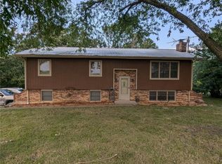 1114 E 2100th Rd, Eudora, KS 66025