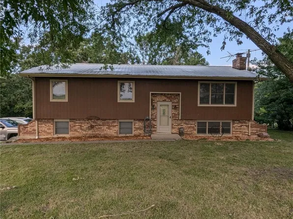 1114 E 2100th Rd, Eudora, KS 66025