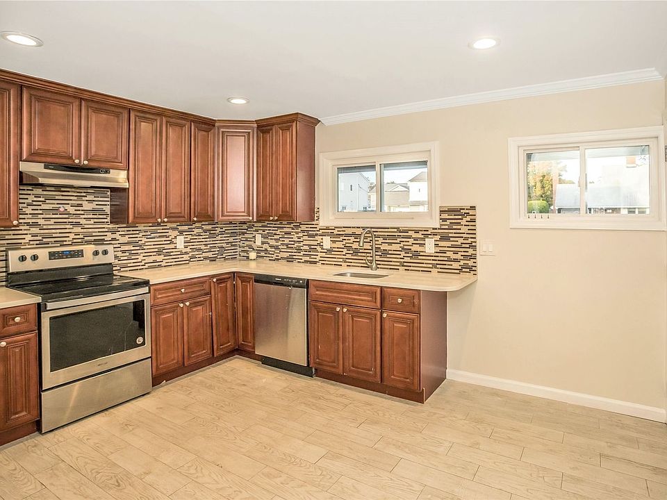 88 Choir Ln, Westbury, NY 11590 Zillow