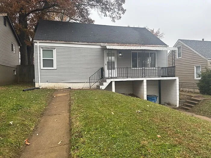 145 N Harvey Ave