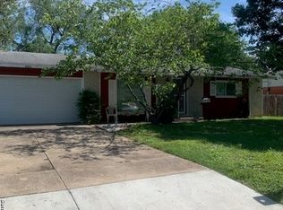 6023 Knoll Krest Dr, San Antonio, TX 78242
