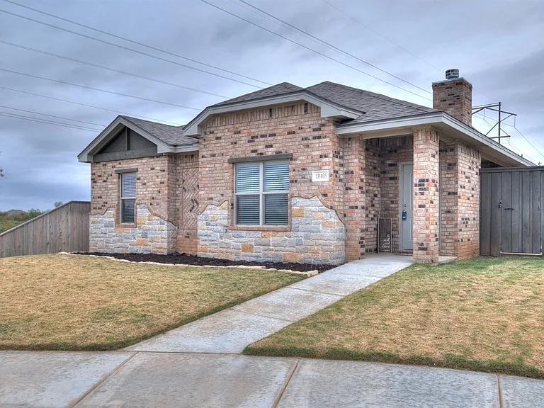 10408 Fulton Ave — Photo 2