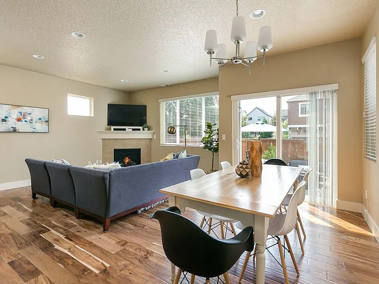 20672 SW Edgemont St — Photo 4