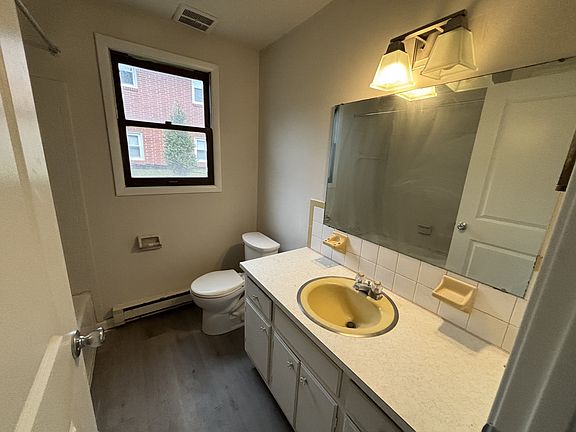 5th image of 1312 Fairlawn Ave #1