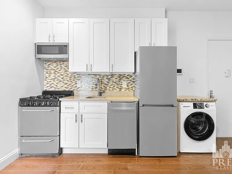 176 E 85th St #3B — Photo 1