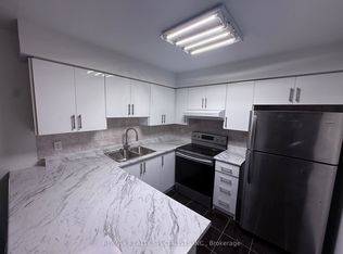 35 W Kingsbridge Garden Cir #1806, Mississauga, ON L5R 3Z5