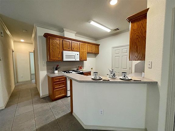 3rd image of 3523-3527 Reading Street