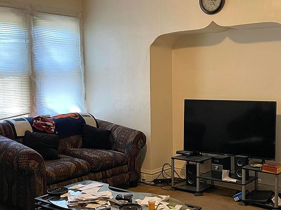 2nd image of 748 N Dawson Ave