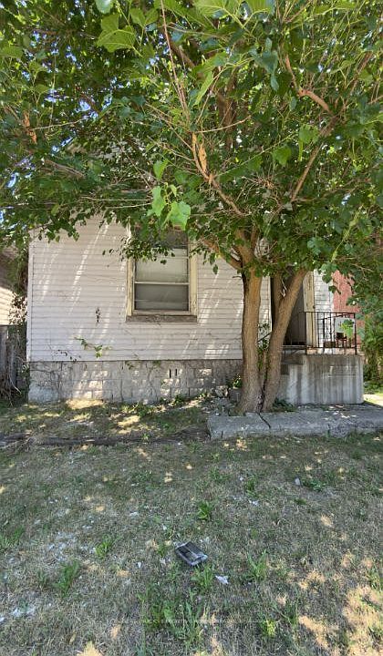 2nd image of 188 Wharncliffe Rd S