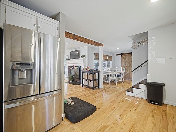 5th image of 808 Tiverton Pl