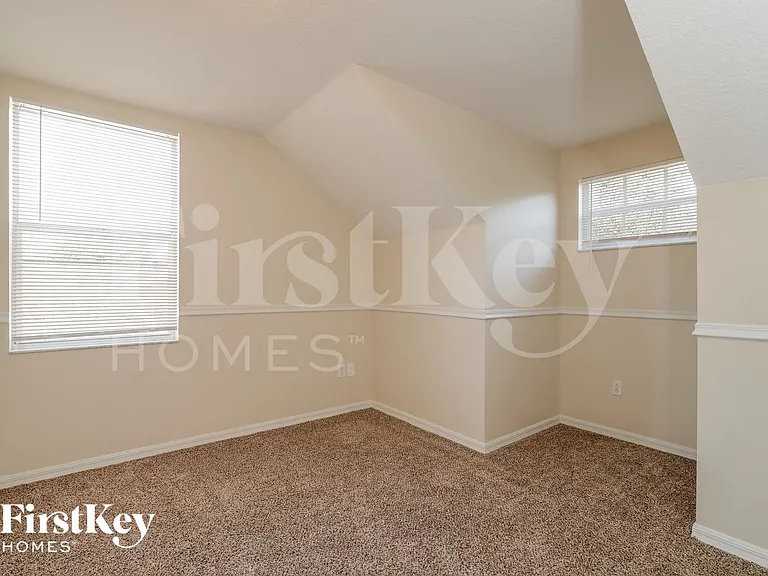 6173 Skylarkcrest Dr — Photo 11