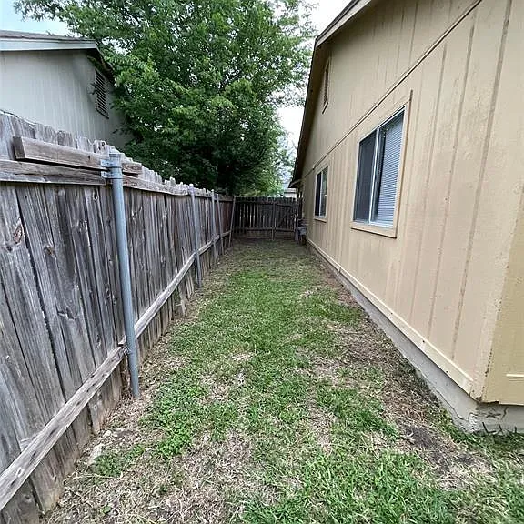 8005 W Gate Blvd #B — Photo 18