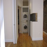 2nd image of 232 Elizabeth St #2B*****
